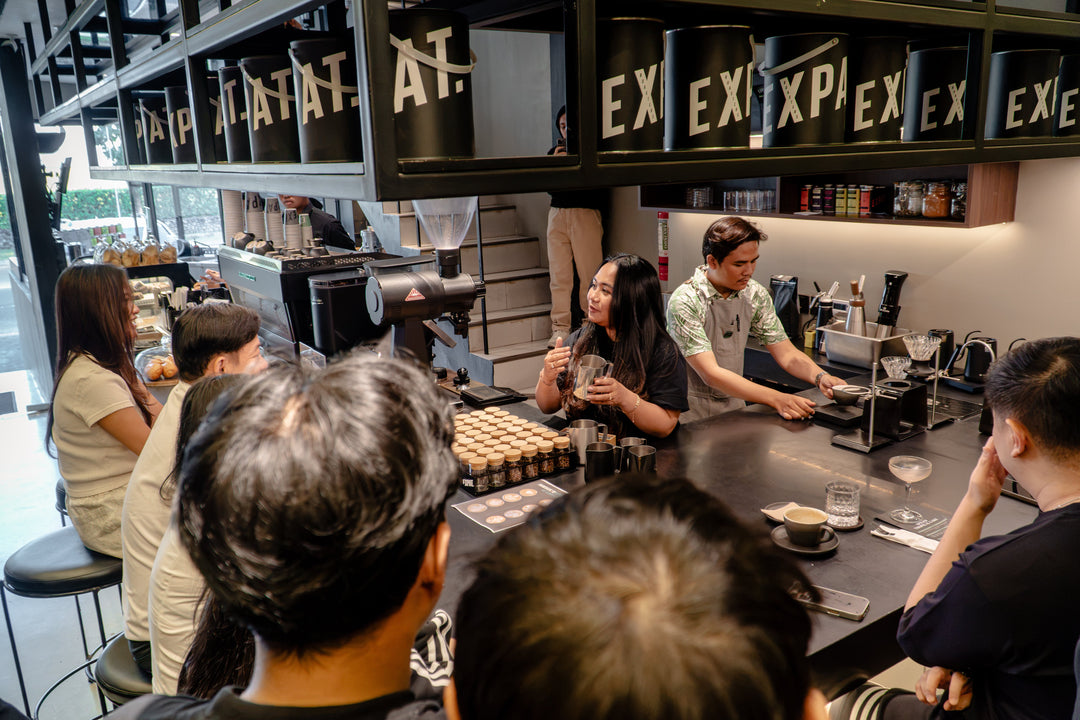 Latte Art Competition Workshop with Expat. Roasters Coffee Specialist Inspires New Generation of Coffee Artists